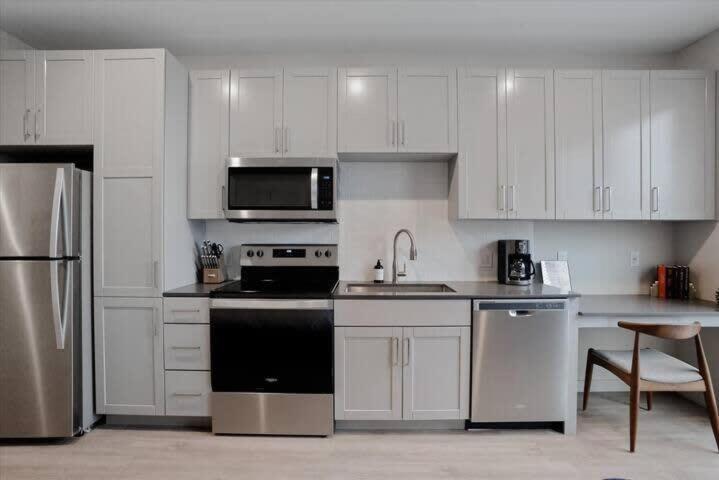 Cozysuites Spacious Sdo, Lawrenceville Pittsburgh Bagian luar foto