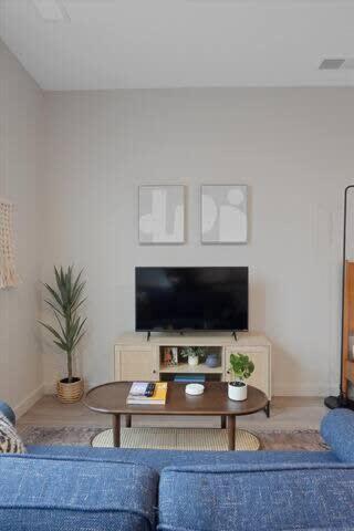 Cozysuites Spacious Sdo, Lawrenceville Pittsburgh Bagian luar foto