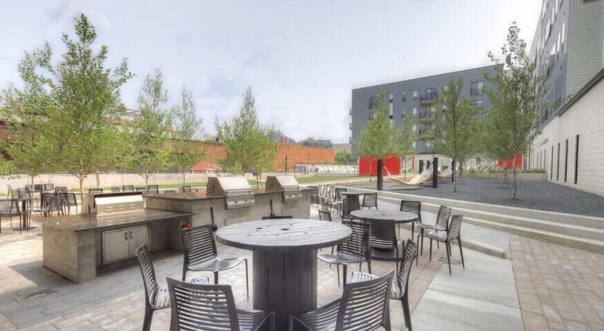 Cozysuites Spacious Sdo, Lawrenceville Pittsburgh Bagian luar foto
